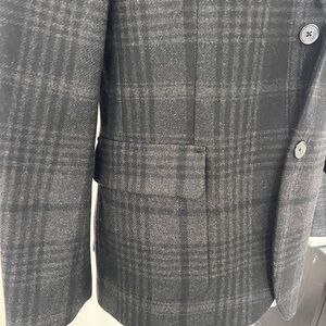 Express Gray Sport Coat with Classic Plaid Design